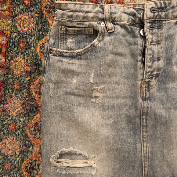 Kendall and Kylie denim skirt - Picture 4 of 4